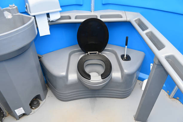 Best Portable restroom trailer rental  in Madison, MN